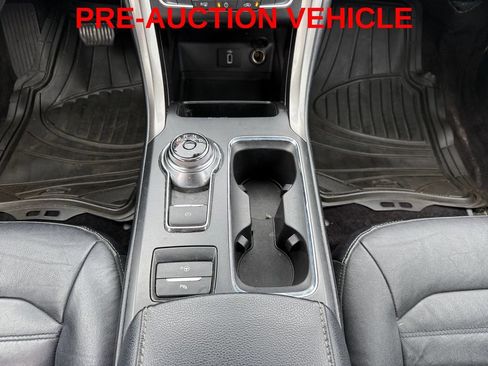 Used 2017 Ford Fusion SE w/ Fusion SE Technology Package FWD image 15