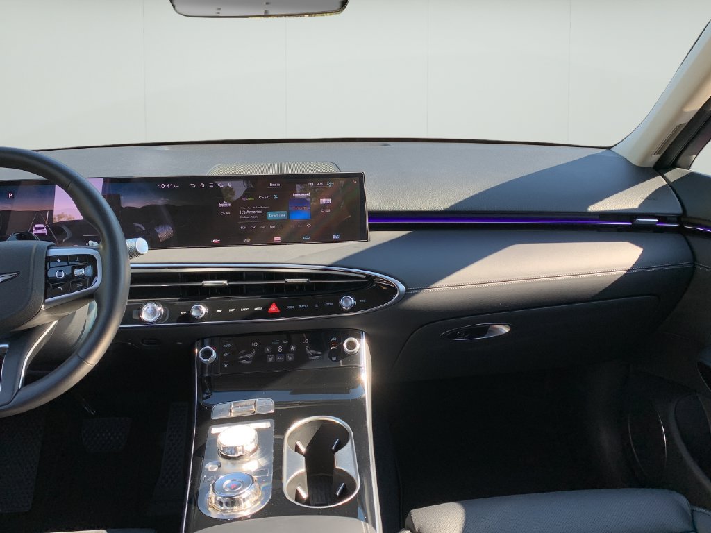 Certified 2026 Genesis GV70 2.5T AWD/4WD image 19
