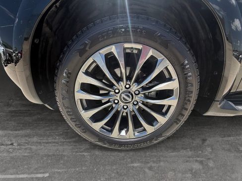 Used 2024 Nissan Armada Platinum w/ Captain's Chairs Package RWD image 9