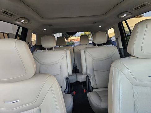 Used 2020 Cadillac XT6 Premium Luxury image 23