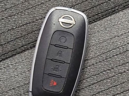 Used 2023 Nissan Rogue SV image 27