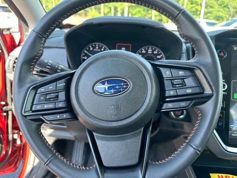 Used 2024 Subaru Crosstrek 2.5i Limited AWD/4WD image 18