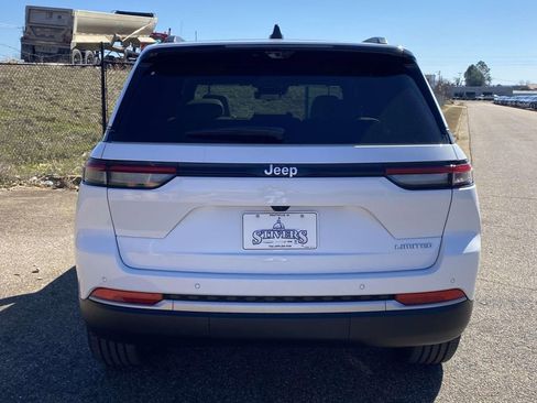 New 2026 Jeep Grand Cherokee Limited w/ Luxury Tech Group II RWD image 6