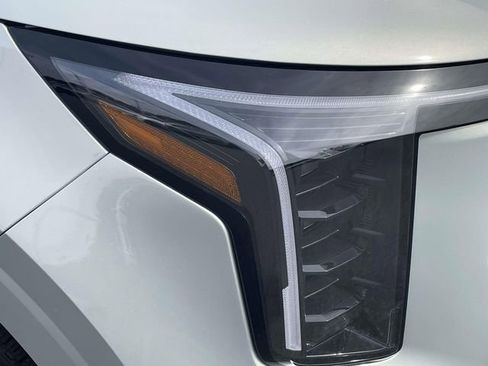 New 2026 Kia Carnival EX FWD image 13