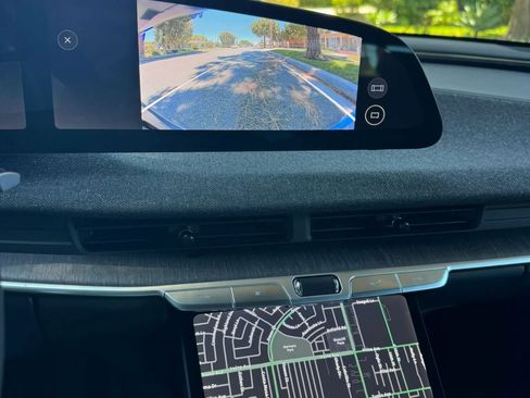 Used 2024 Lucid Air Touring AWD/4WD image 32