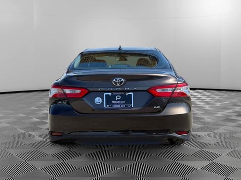 Used 2019 Toyota Camry LE image 4