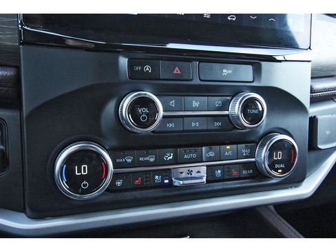 Used 2023 Ford Expedition Max Limited image 24