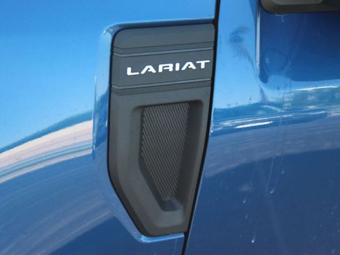 Used 2023 Ford Maverick Lariat w/ Lariat Luxury Package FWD image 3