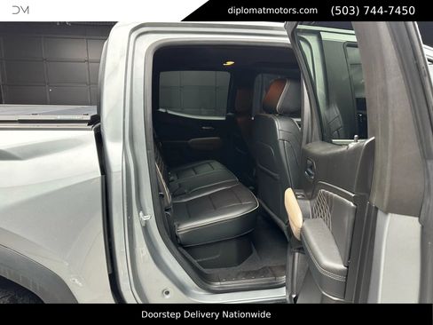 Used 2023 GMC Canyon Denali image 21