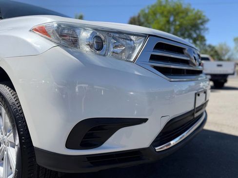 Used 2012 Toyota Highlander FWD image 38