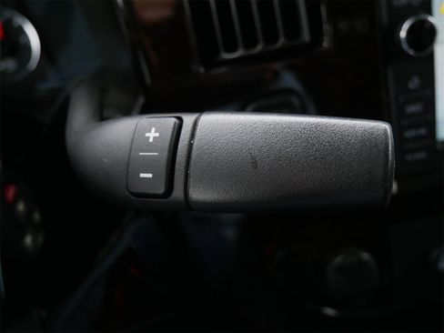 Used 2018 GMC Savana 2500 w/ Enhanced Convenience Package image 50