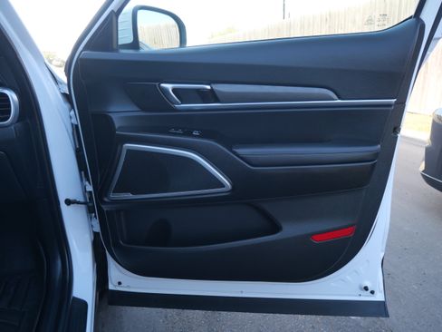 Used 2023 Kia Telluride EX X-Line image 15