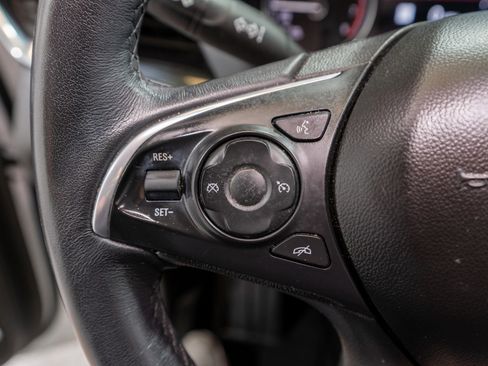 Used 2020 Buick Enclave Essence w/ Sound and Sites Package image 27