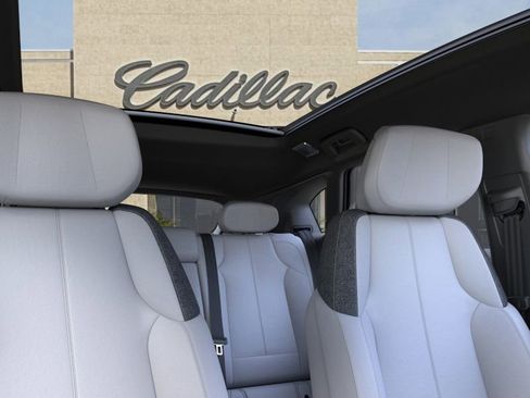 New 2025 Cadillac Optiq Luxury 1 image 24