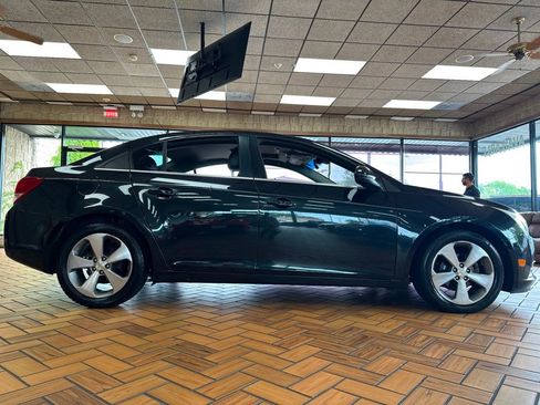 Used 2011 Chevrolet Cruze LT image 9