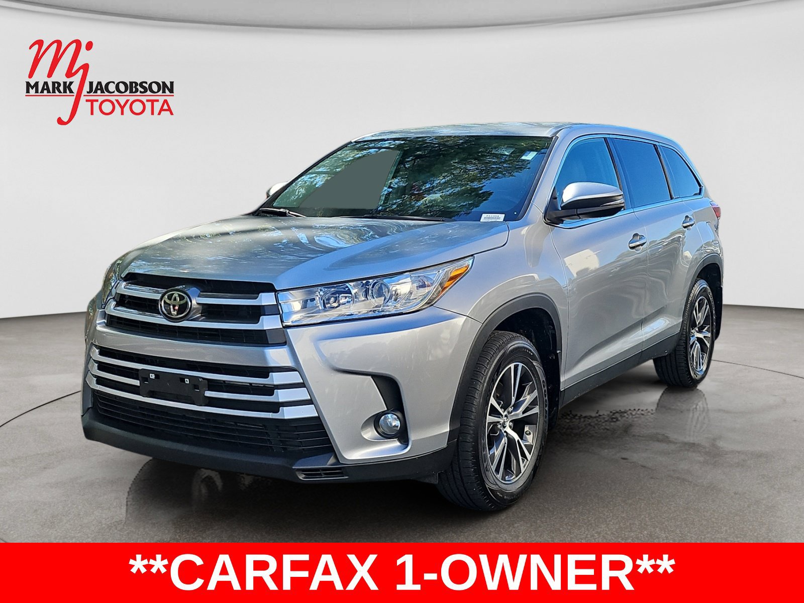 Used 2019 Toyota Highlander Plus AWD/4WD image 1