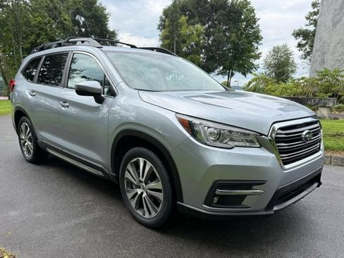 Used 2022 Subaru Ascent Limited w/ Technology Package AWD/4WD image 3