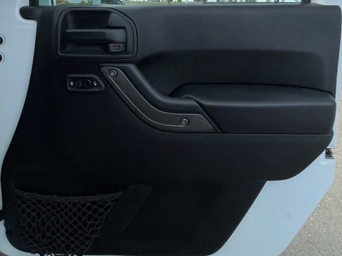 Used 2017 Jeep Wrangler Unlimited Sport w/ Quick Order Package 24S AWD/4WD image 31