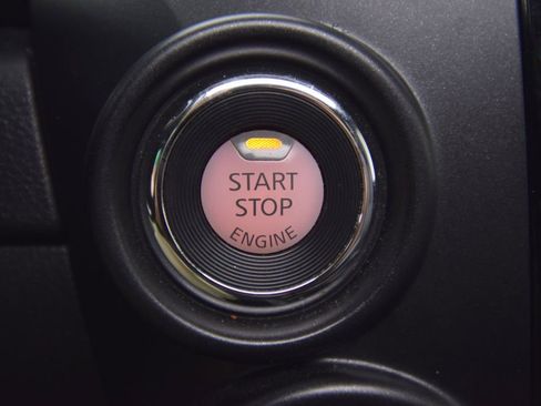 Used 2020 Nissan Titan PRO-4X w/ Pro-4x Convenience Package image 38