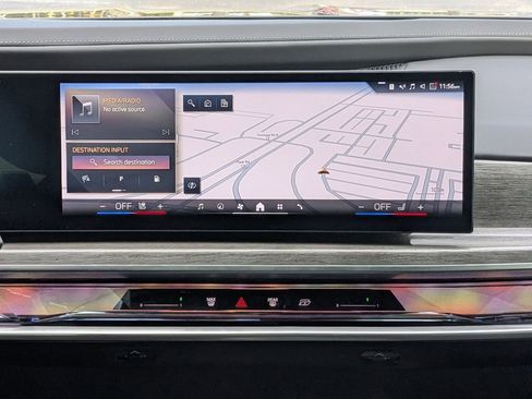 Used 2025 BMW 760i xDrive w/ Executive Package image 19