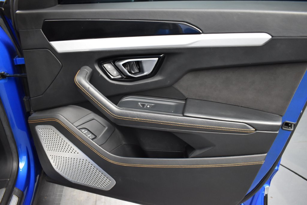 Used 2020 Lamborghini Urus AWD/4WD image 14