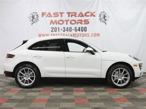 Used 2017 Porsche Macan S AWD/4WD image 4