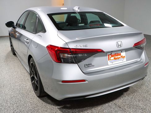 Used 2023 Honda Civic Sport image 9
