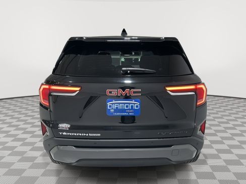 Used 2025 GMC Terrain Elevation image 4