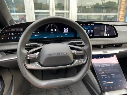 Used 2024 Lucid Air Touring AWD/4WD image 17