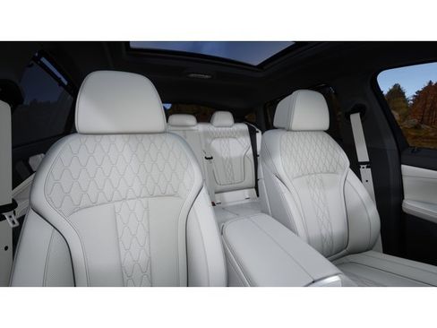 New 2027 BMW X6 M60i image 11