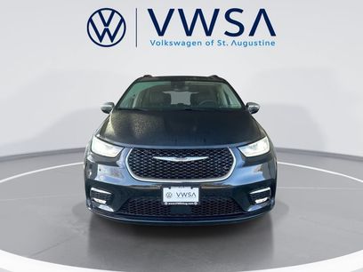 Used 2023 Chrysler Pacifica Limited