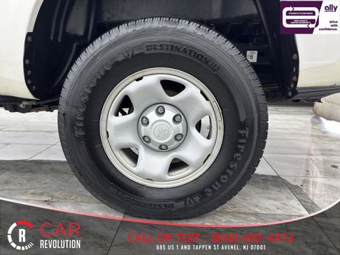 Used 2020 Toyota Tacoma SR image 11