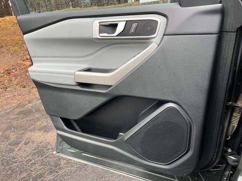 Used 2024 Ford Explorer XLT w/ Equipment Group 202A image 16