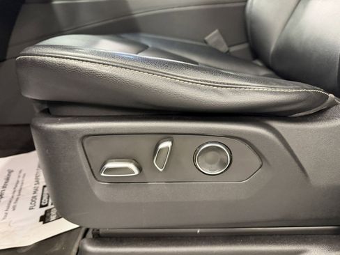 Used 2023 Cadillac Escalade ESV Luxury image 26