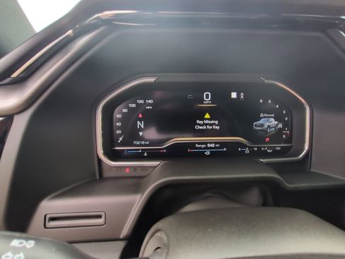 Used 2022 GMC Sierra 1500 AT4 w/ AT4 Preferred Package AWD/4WD image 16