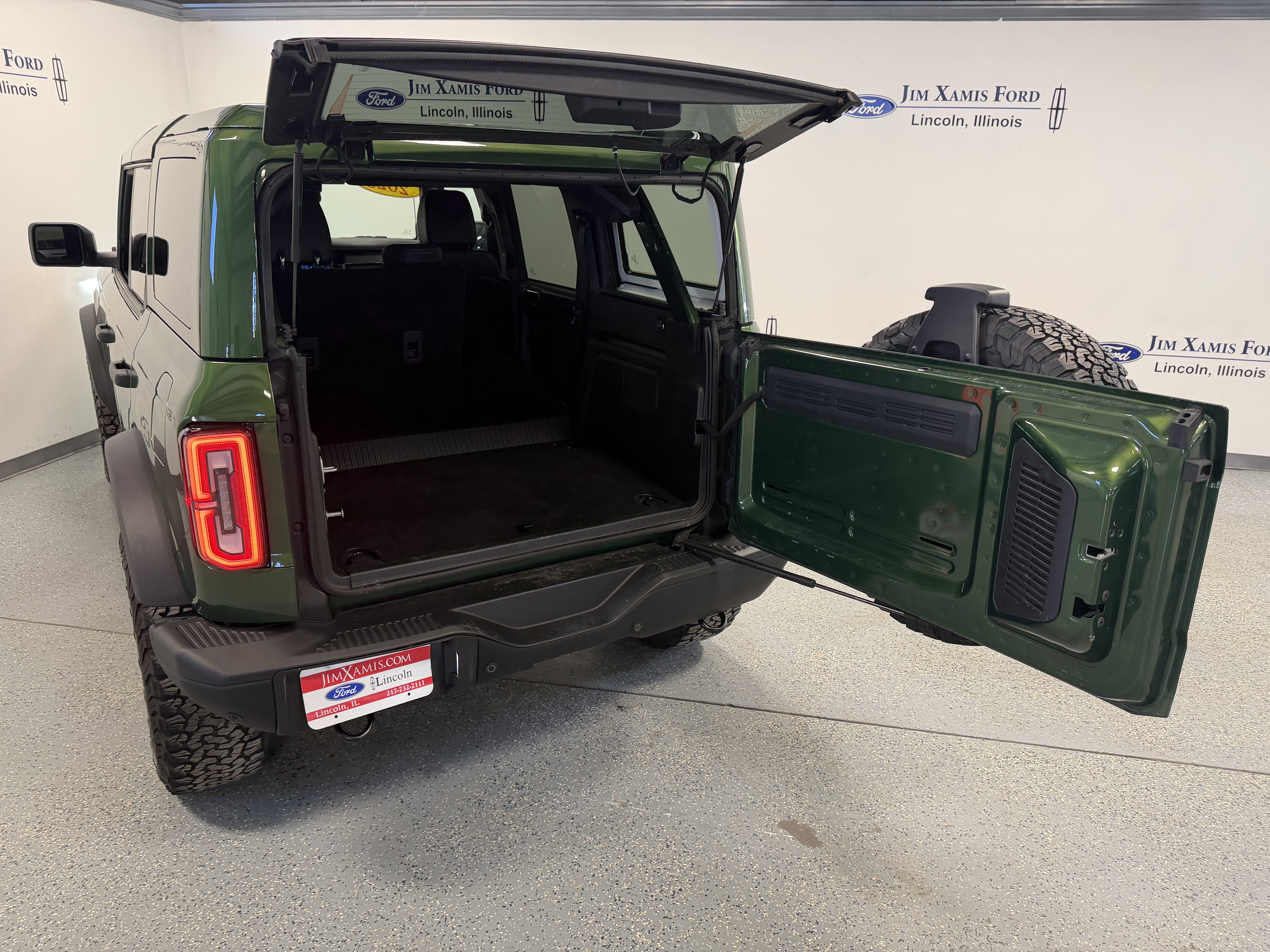 Used 2025 Ford Bronco Badlands AWD/4WD image 26