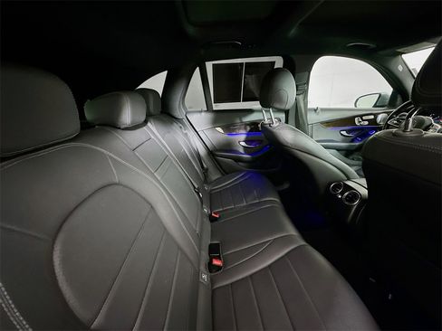 Used 2020 Mercedes-Benz GLC 300 image 29