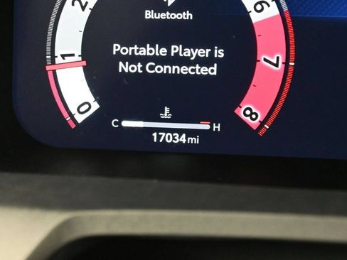 Used 2025 Toyota Tacoma TRD Sport AWD/4WD image 16