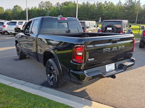 Used 2025 RAM 1500 Big Horn AWD/4WD image 9