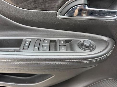 Used 2016 Buick Encore FWD image 17