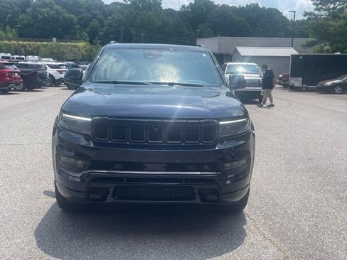 Used 2023 Jeep Grand Wagoneer L Series III w/ Rear Seat Video Group 1 AWD/4WD image 4
