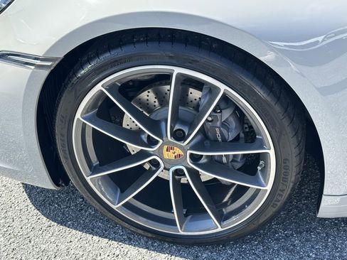 Used 2022 Porsche 911 Carrera image 13