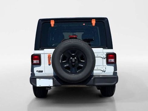 Used 2025 Jeep Wrangler Unlimited Sport AWD/4WD image 4