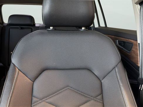 Used 2024 Volkswagen Atlas SE FWD image 25