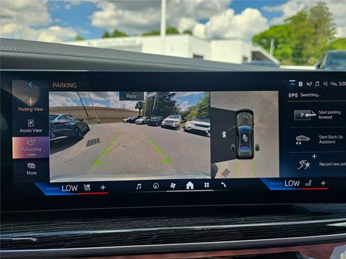 Certified 2023 BMW 740i RWD image 20
