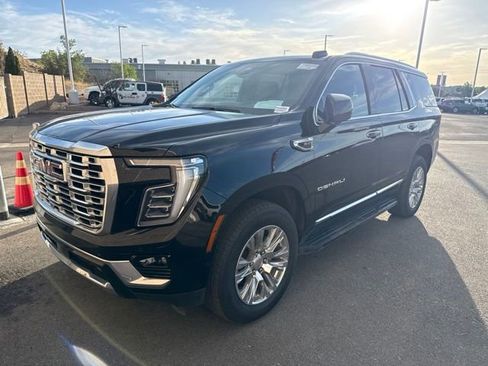 Used 2025 GMC Yukon Denali AWD/4WD image 1