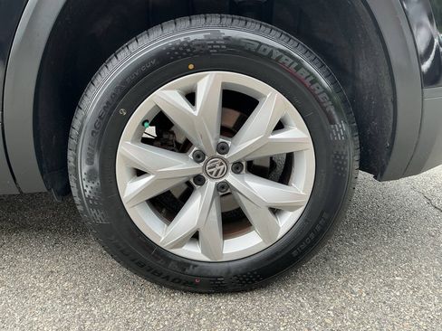 Used 2018 Volkswagen Atlas Launch Edition AWD/4WD image 11