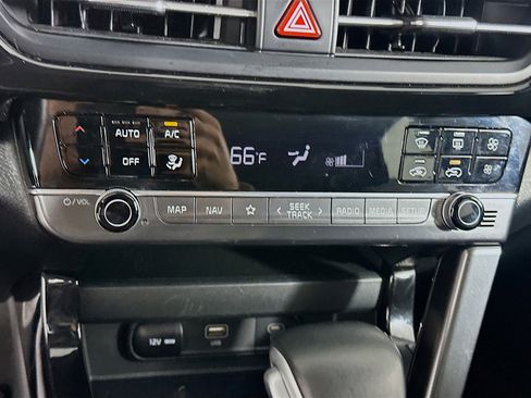 Used 2025 Kia Seltos S image 24