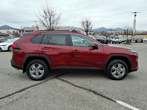 New 2025 Toyota RAV4 XLE w/ Convenience Package image 3