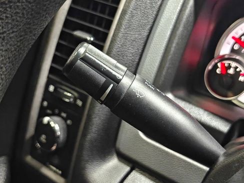 Used 2013 RAM 1500 Express image 33